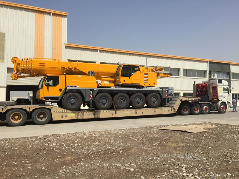India to UAE : Liebherr telescopic crane